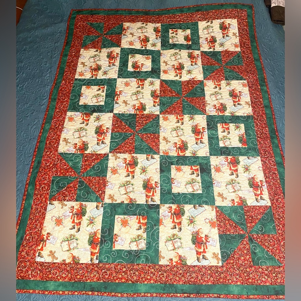 Festive Patchwork Quilted Throw with Santa and Green Accents